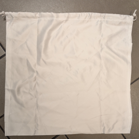 Michael Kors White Dust Bag - Picture 3 of 3